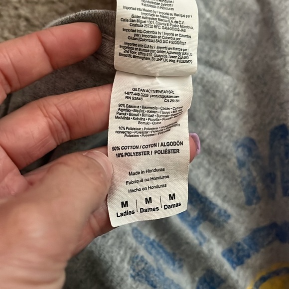 “Gildan- Warriors Champions Shirt” - Picture 6 of 7